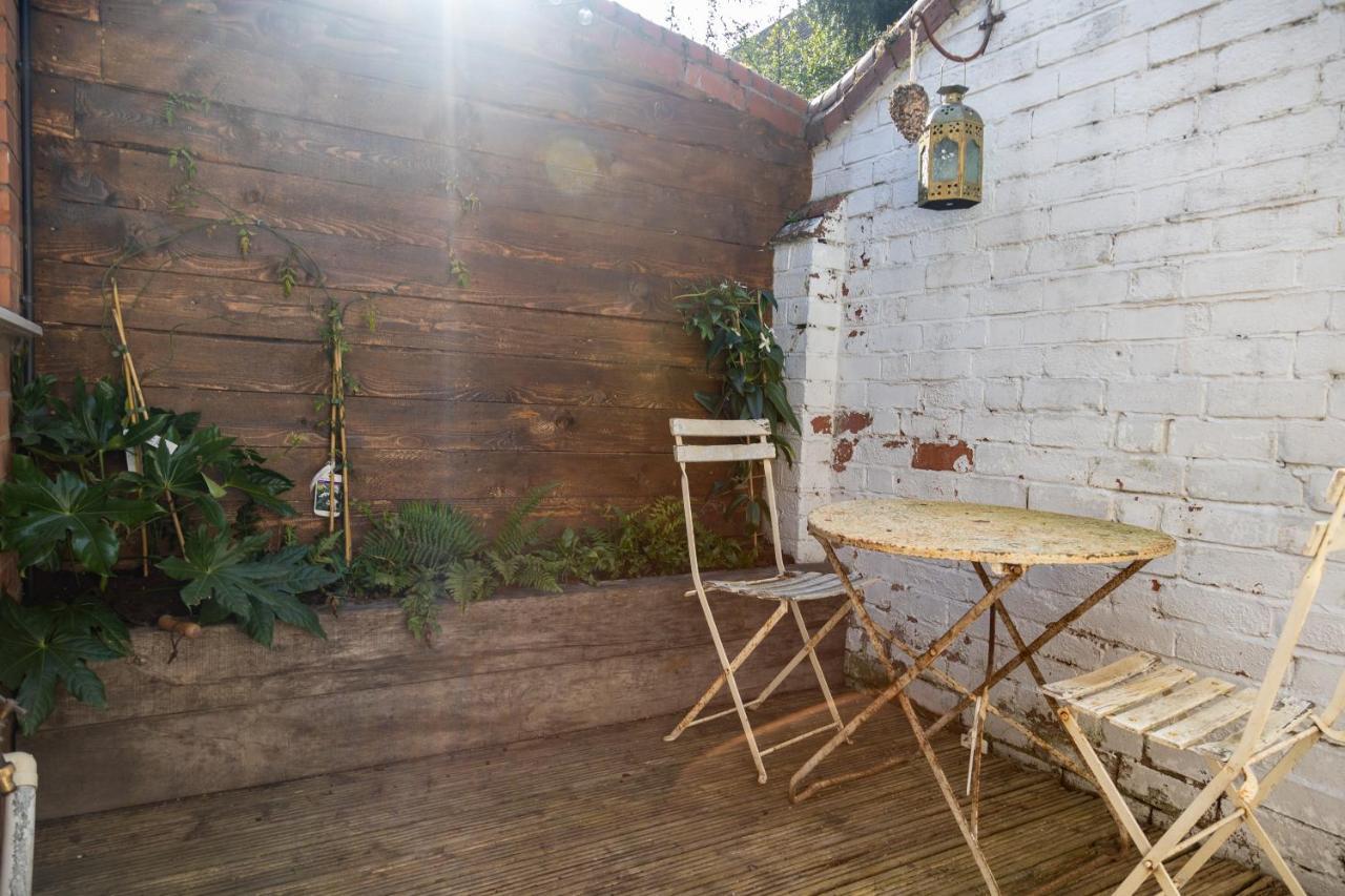 Hereford City - St Owens Terrace - Comfortable & Spacious Well Presented Three Storey House, Perfect For A Weekend Away & Exploring The City On Foot - Hosted By Rentmyhouse المظهر الخارجي الصورة