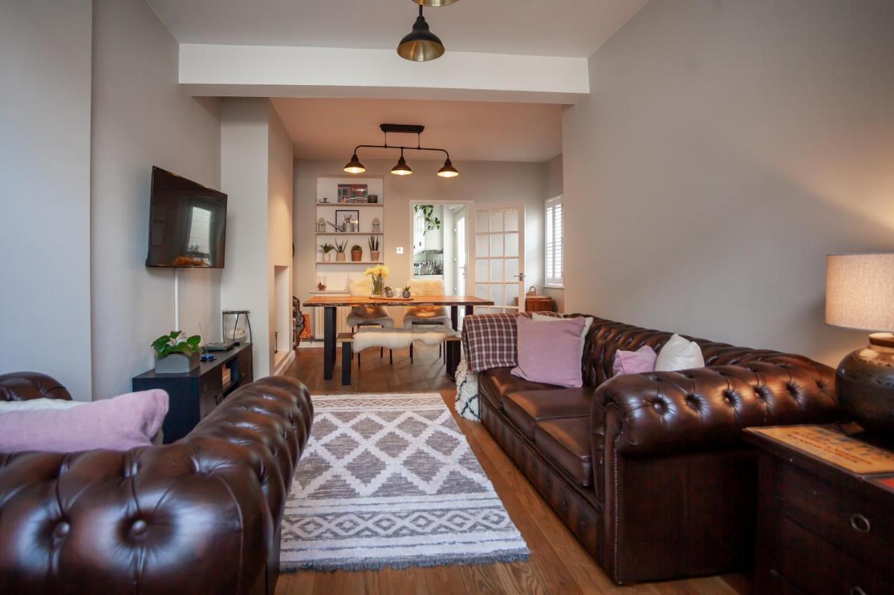 Hereford City - St Owens Terrace - Comfortable & Spacious Well Presented Three Storey House, Perfect For A Weekend Away & Exploring The City On Foot - Hosted By Rentmyhouse المظهر الخارجي الصورة