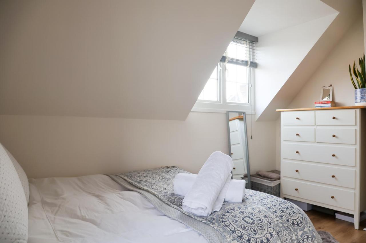 Hereford City - St Owens Terrace - Comfortable & Spacious Well Presented Three Storey House, Perfect For A Weekend Away & Exploring The City On Foot - Hosted By Rentmyhouse المظهر الخارجي الصورة