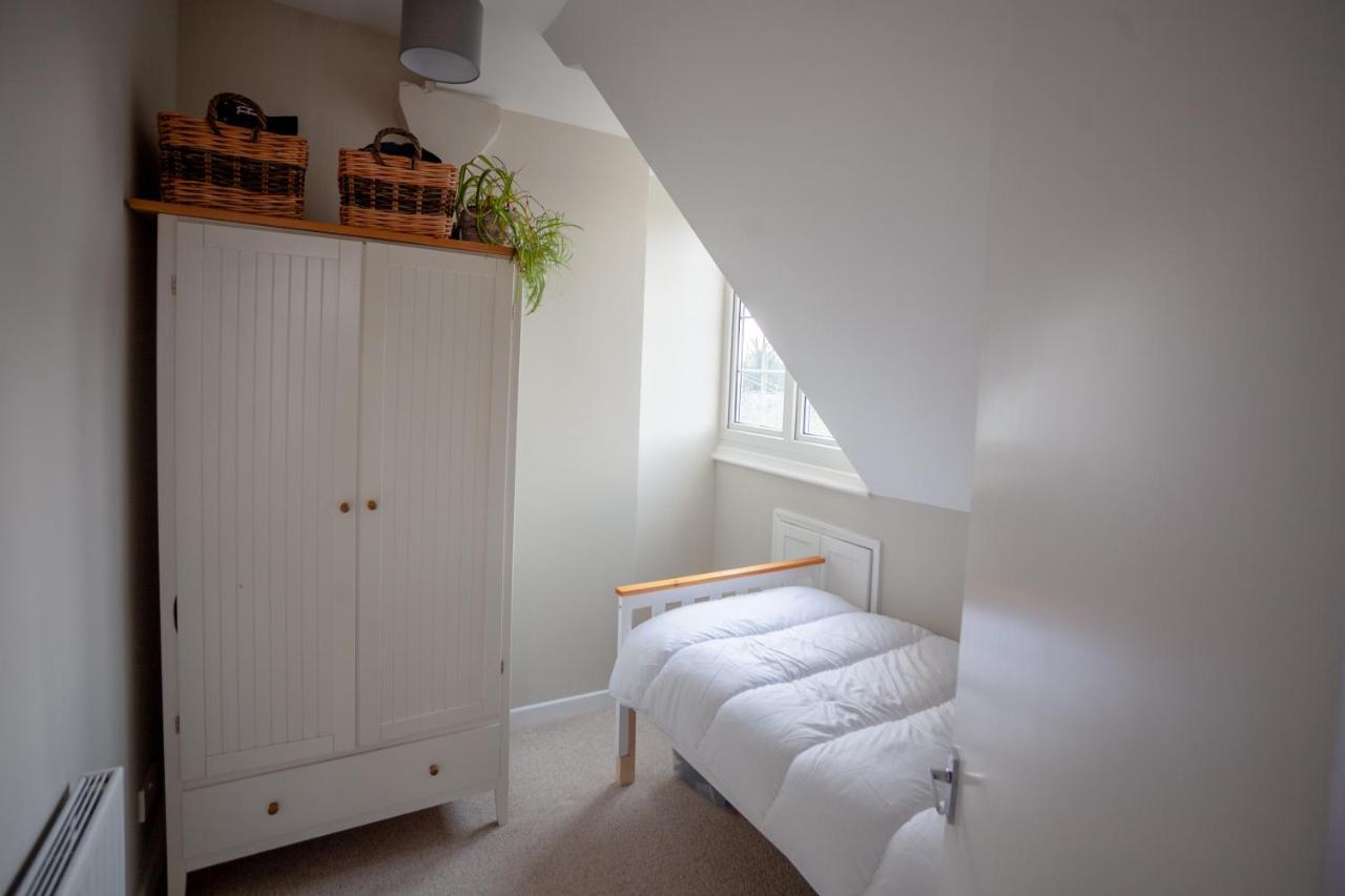 Hereford City - St Owens Terrace - Comfortable & Spacious Well Presented Three Storey House, Perfect For A Weekend Away & Exploring The City On Foot - Hosted By Rentmyhouse المظهر الخارجي الصورة