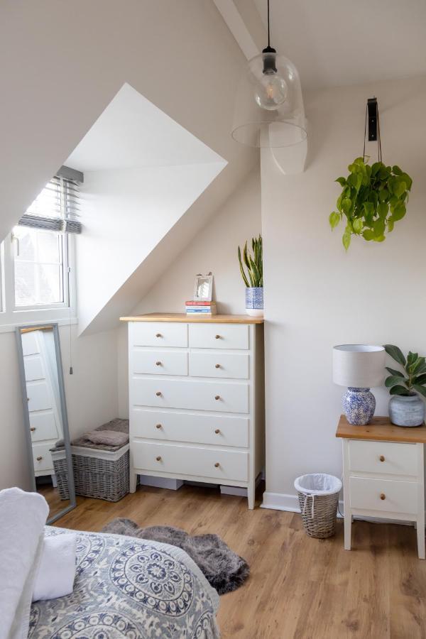 Hereford City - St Owens Terrace - Comfortable & Spacious Well Presented Three Storey House, Perfect For A Weekend Away & Exploring The City On Foot - Hosted By Rentmyhouse المظهر الخارجي الصورة