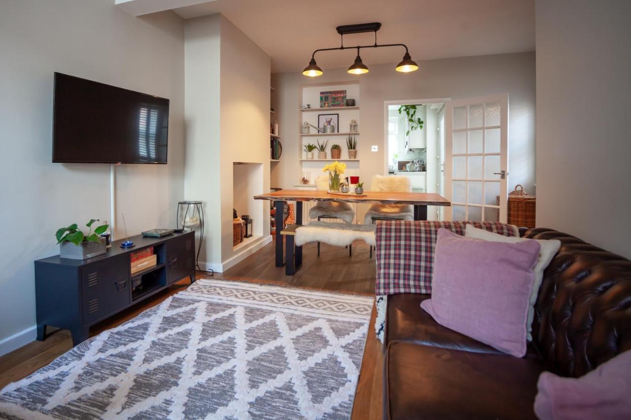 Hereford City - St Owens Terrace - Comfortable & Spacious Well Presented Three Storey House, Perfect For A Weekend Away & Exploring The City On Foot - Hosted By Rentmyhouse المظهر الخارجي الصورة
