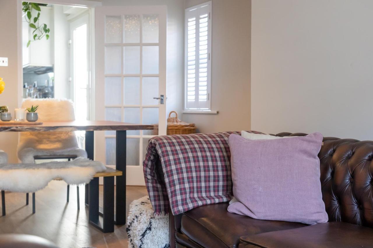 Hereford City - St Owens Terrace - Comfortable & Spacious Well Presented Three Storey House, Perfect For A Weekend Away & Exploring The City On Foot - Hosted By Rentmyhouse المظهر الخارجي الصورة