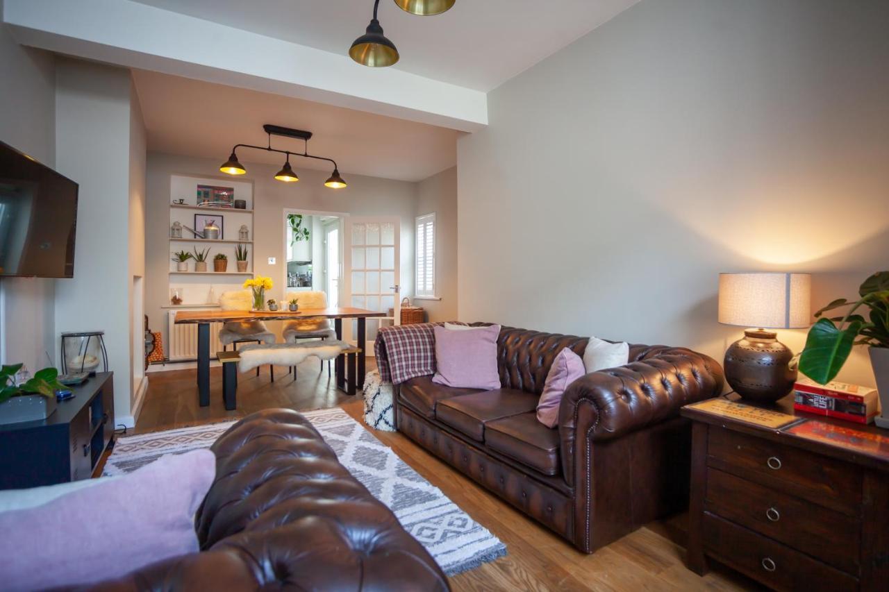 Hereford City - St Owens Terrace - Comfortable & Spacious Well Presented Three Storey House, Perfect For A Weekend Away & Exploring The City On Foot - Hosted By Rentmyhouse المظهر الخارجي الصورة